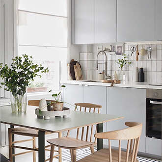 kuchyně ve skandinávském stylu inspirace jídelní stůl židle